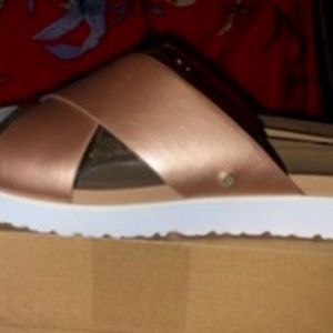 UGG Kari Leather Metallic Rose Gold Sandal